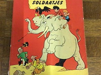 Strip : de tinnen soldaatjes - afbeelding 1 van  3