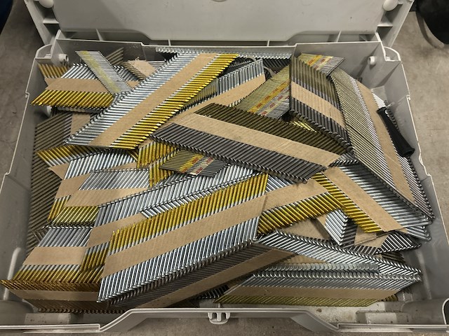 Stripnagels/spijkers in festool systainer - afbeelding 2 van  4
