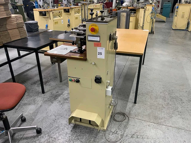 Stroken snijmachine 1cm straps / firanko techniek b.v. - afbeelding 1 van  7