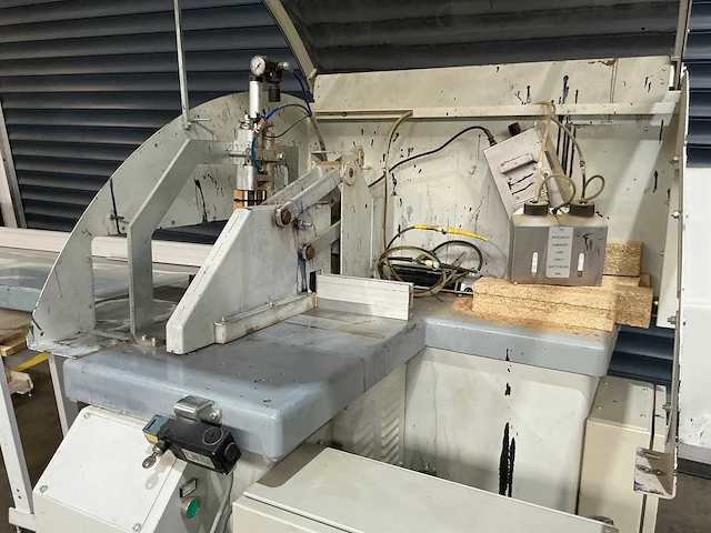 Stromab - 2005 - tr 500 - afkortcirkelzaagmachine - afbeelding 16 van  17