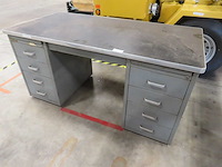 Strong steel - vintage bureau - afbeelding 1 van  3