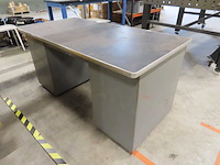Strong steel - vintage bureau - afbeelding 3 van  3