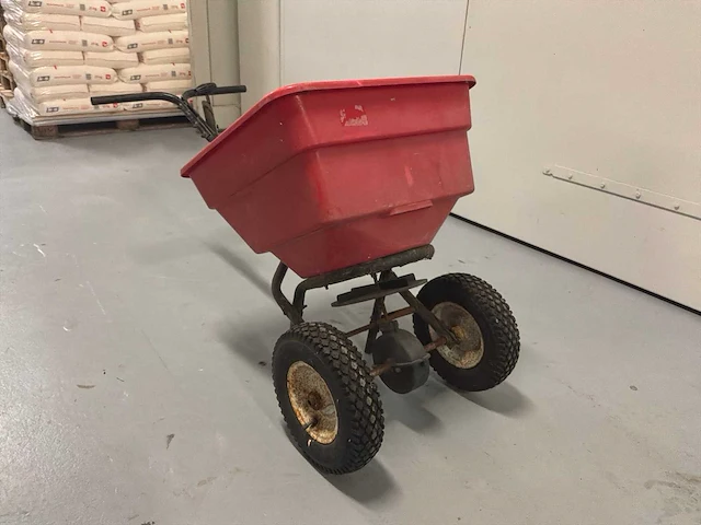 Strooiwagen - afbeelding 1 van  4