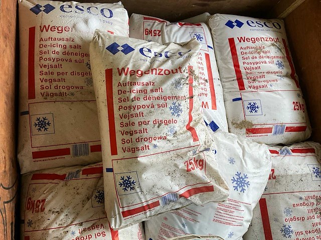 Strooizout zak à 25 kg (13x) - afbeelding 2 van  2
