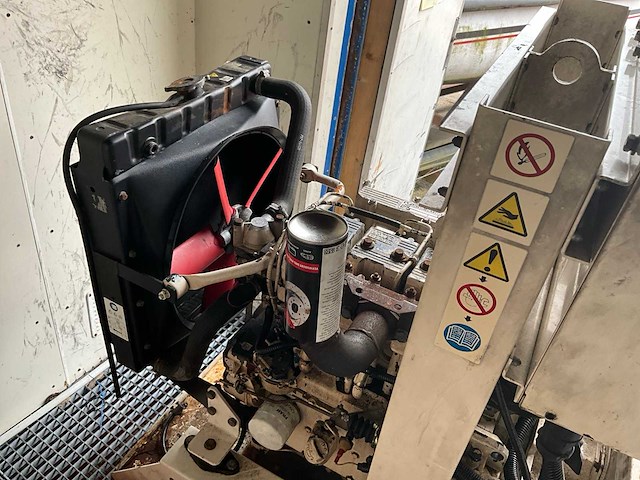 Stroomgenerator 10 kva - afbeelding 4 van  11