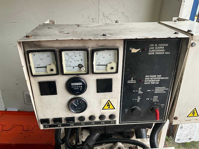 Stroomgenerator 10 kva - afbeelding 7 van  11