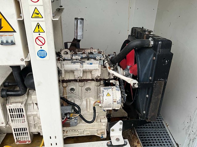 Stroomgenerator 10 kva - afbeelding 8 van  11