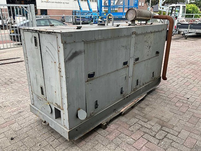 Stroomgenerator 30kva - afbeelding 6 van  15