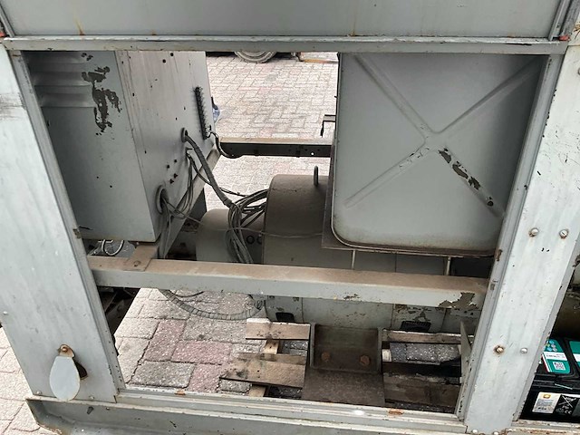 Stroomgenerator 30kva - afbeelding 3 van  3