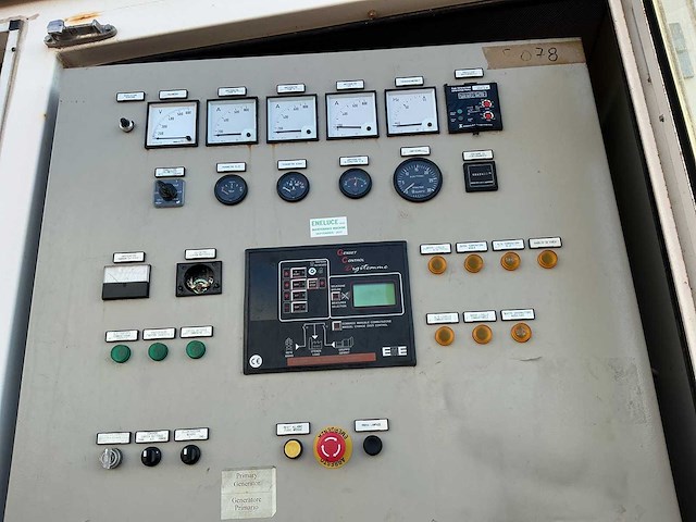 Stroomgenerator in container - afbeelding 3 van  4