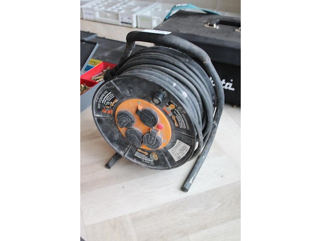 Stroomhaspel 40 meter, 3 x 2,5. - afbeelding 2 van  2