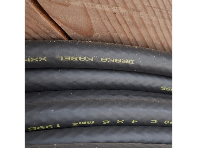 Stroomkabel op houten haspel, draka - afbeelding 7 van  9
