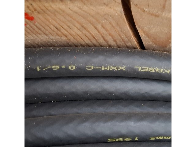 Stroomkabel op houten haspel, draka - afbeelding 8 van  9