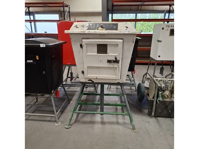 Stroomkast, bos - afbeelding 2 van  8