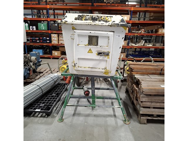 Stroomkast, bos - afbeelding 2 van  9