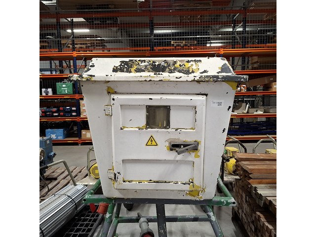 Stroomkast, bos - afbeelding 3 van  9