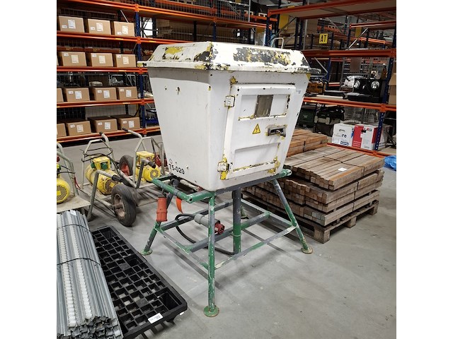 Stroomkast bos - afbeelding 1 van  9