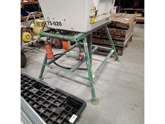 Stroomkast bos - afbeelding 6 van  9