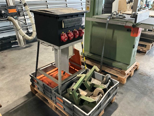 Stroomverdeelkast en divers - afbeelding 1 van  4