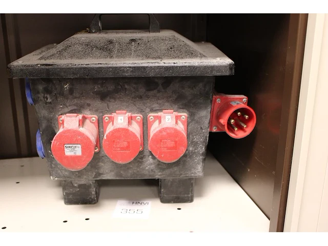 Stroomverdeelkast korbach, 6x 240v en 3x kracht. - afbeelding 3 van  3