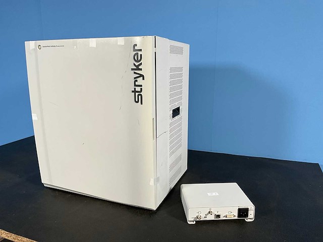 Stryker - swithchpoint infinity 3 - medische video-/signaalrouter - afbeelding 1 van  5