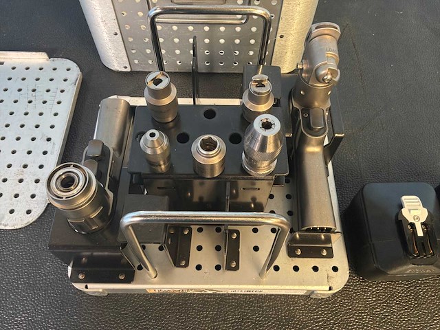 Stryker - system 6 - chirurgisch boor-/zaagsysteem - afbeelding 15 van  19