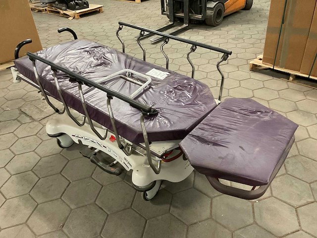 Stryker 1061 behandel tafel - afbeelding 4 van  8