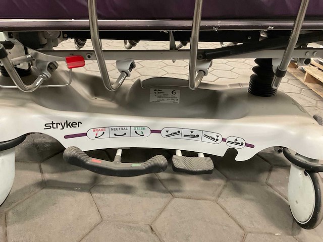 Stryker 1061 behandel tafel - afbeelding 7 van  8