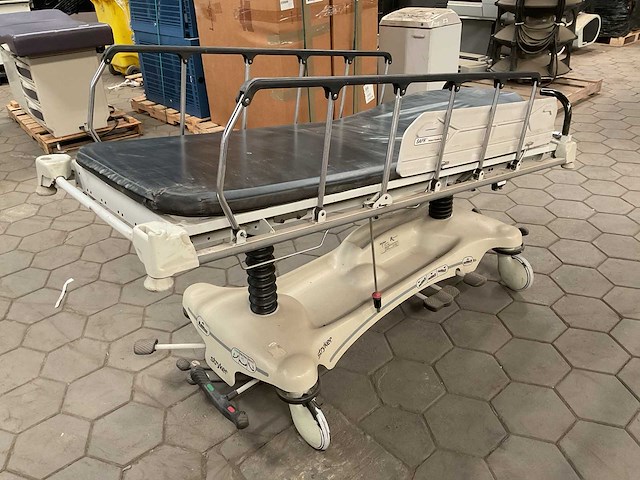 Stryker renaissance 1210 stretcher ziekenhuisbed - afbeelding 3 van  9