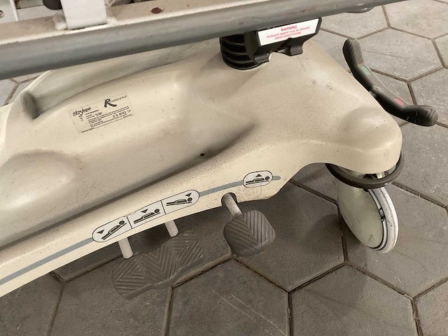 Stryker renaissance 1210 stretcher ziekenhuisbed - afbeelding 6 van  9