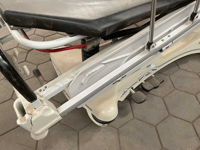 Stryker renaissance 1210 stretcher ziekenhuisbed - afbeelding 7 van  9