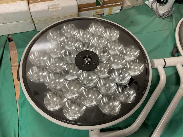 Stryker visum led surgical light - afbeelding 2 van  5
