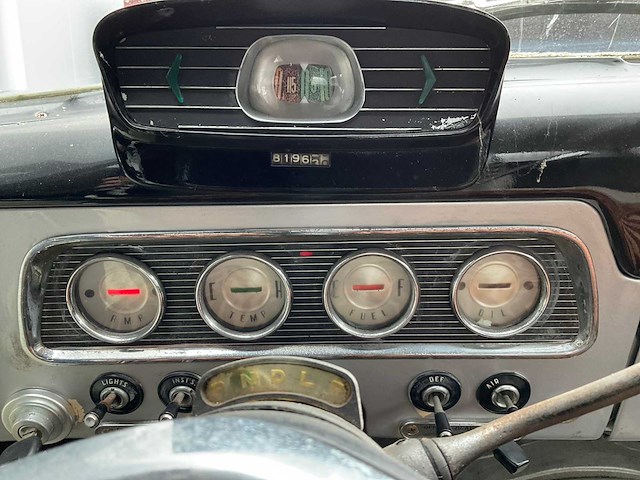 Studebaker - 1957 - sdn - personenauto - afbeelding 23 van  24