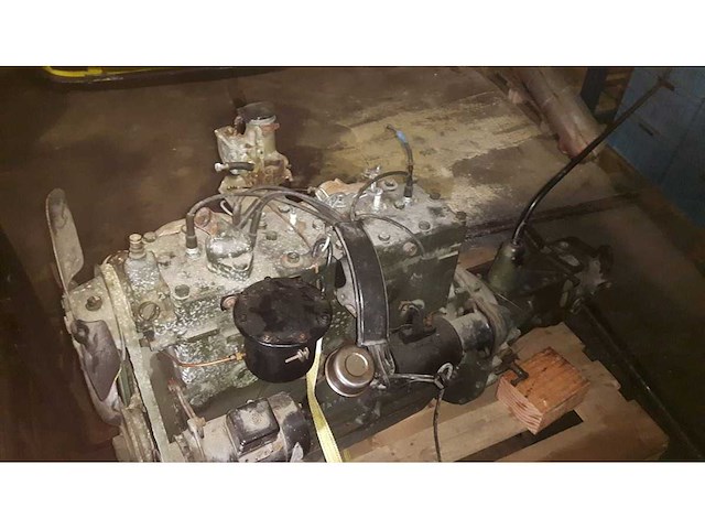 Studebaker dictator 6-cylinder engine & manual gearbox | original american classic drivetrain - afbeelding 15 van  47