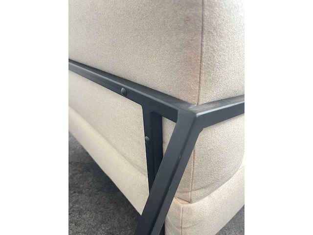 Studio henk co - design fauteuil met bijzettafel - afbeelding 9 van  10