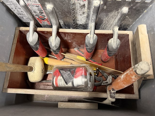 Stukadoorsgereedschap in koffer w.o. rubi - afbeelding 5 van  6