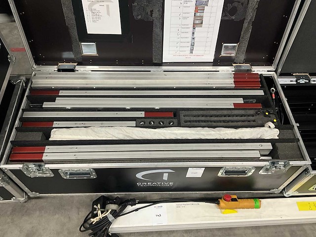 Stumpfl projectiescherm 820x470 - afbeelding 2 van  4