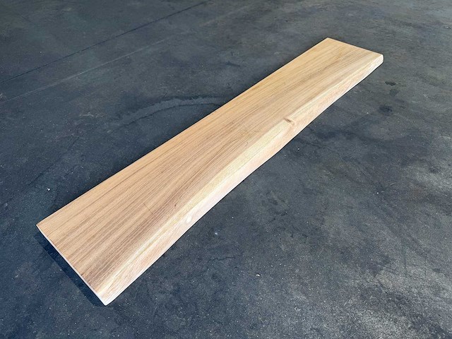 Suar boomstam plank - afbeelding 2 van  2
