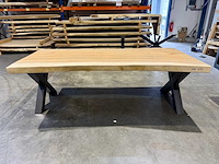 Suar boomstam tafel 240 cm. - afbeelding 1 van  3