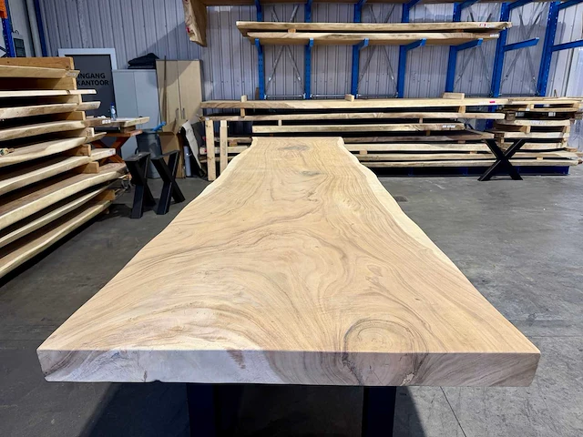 Suar boomstam tafel 500 cm. - afbeelding 5 van  5