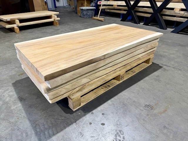 Suar boomstam tafelblad 140 cm. (5x) - afbeelding 1 van  3
