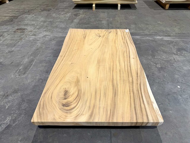 Suar boomstam tafelblad 140 cm. - afbeelding 2 van  2