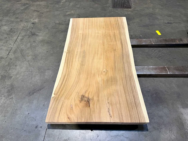 Suar boomstam tafelblad 140 cm. - afbeelding 2 van  2