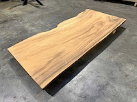 Suar boomstam tafelblad 185cm.