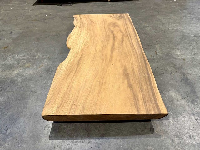 Suar boomstam tafelblad 185cm. - afbeelding 2 van  2