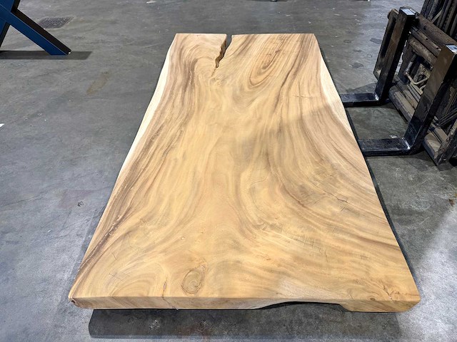 Suar boomstam tafelblad 220 cm. - afbeelding 1 van  2