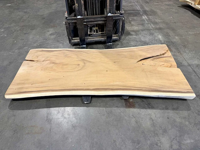 Suar boomstam tafelblad 220 cm. - afbeelding 1 van  2