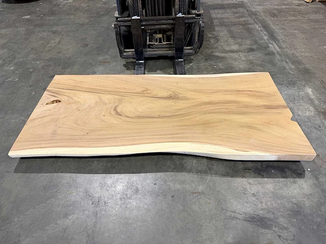 Suar boomstam tafelblad 220 cm. - afbeelding 1 van  2