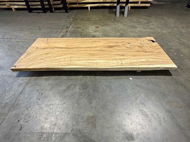 Suar boomstam tafelblad 260 cm. - afbeelding 2 van  3