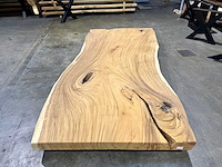 Suar boomstam tafelblad 330 cm. - afbeelding 3 van  4